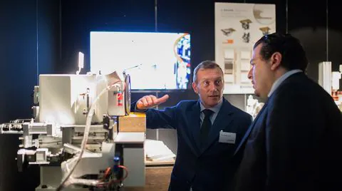 High technology and brilliant people: the specialists on show!