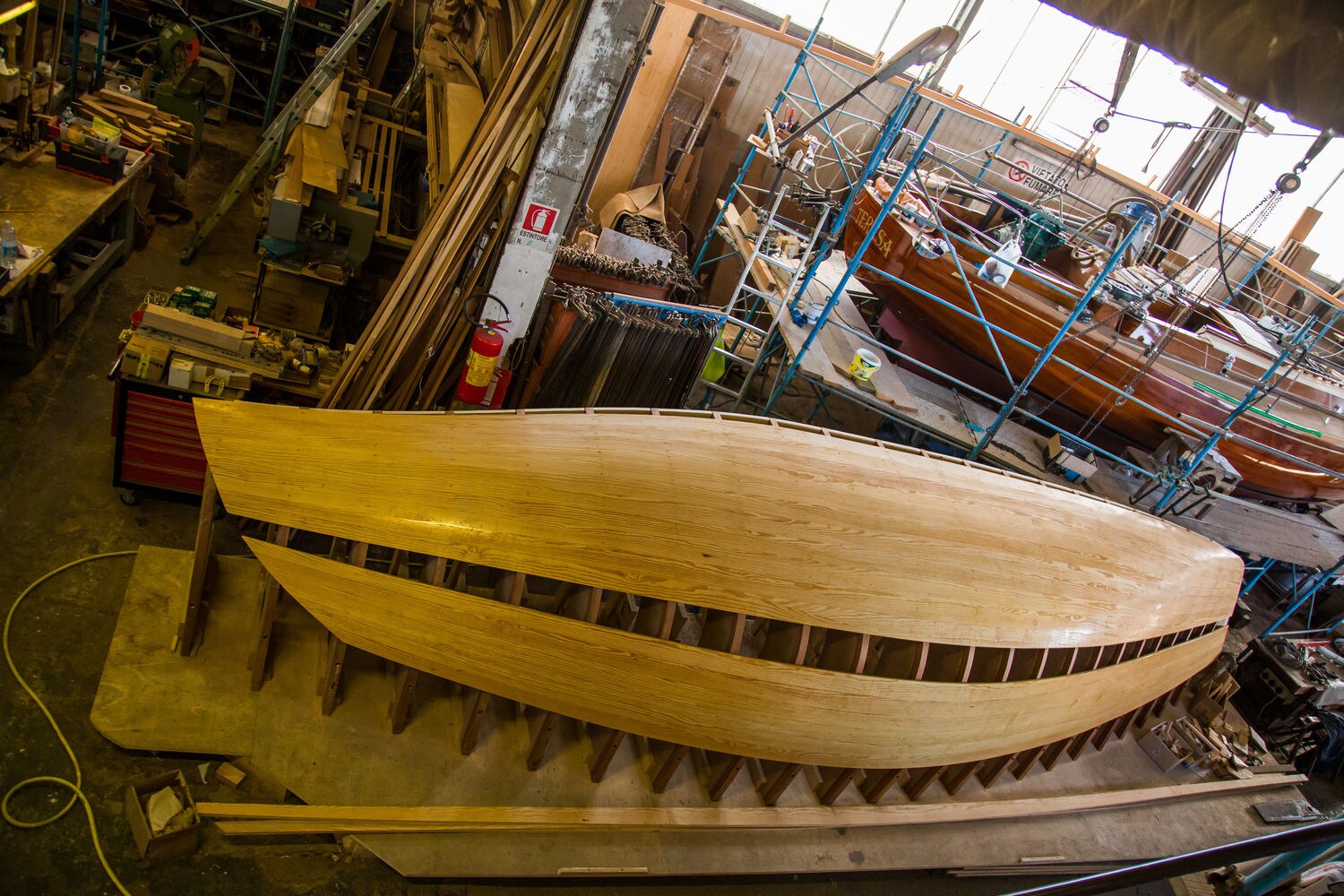 "Strip Planking Rastremato": new perspectives for the wood boat building