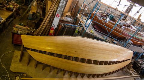 "Strip Planking Rastremato": new perspectives for the wood boat building