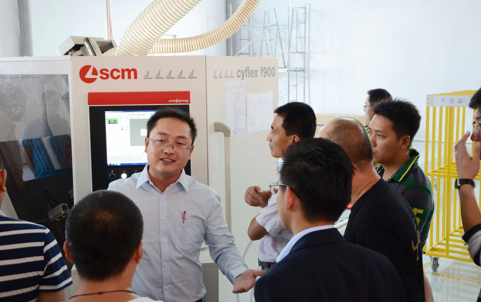 Successful opening ceremony of panel furniture cloud intelligent factory in China.