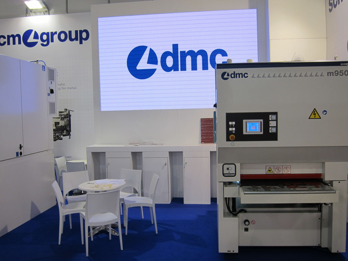 Visitatori da tutto il mondo allo stand DMC alla fiera Emo 2015