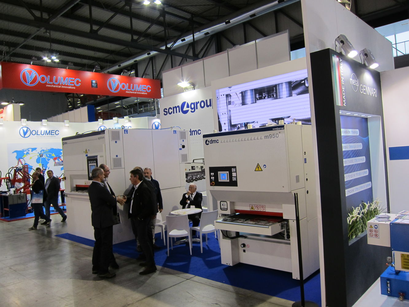 Visitatori da tutto il mondo allo stand DMC alla fiera Emo 2015