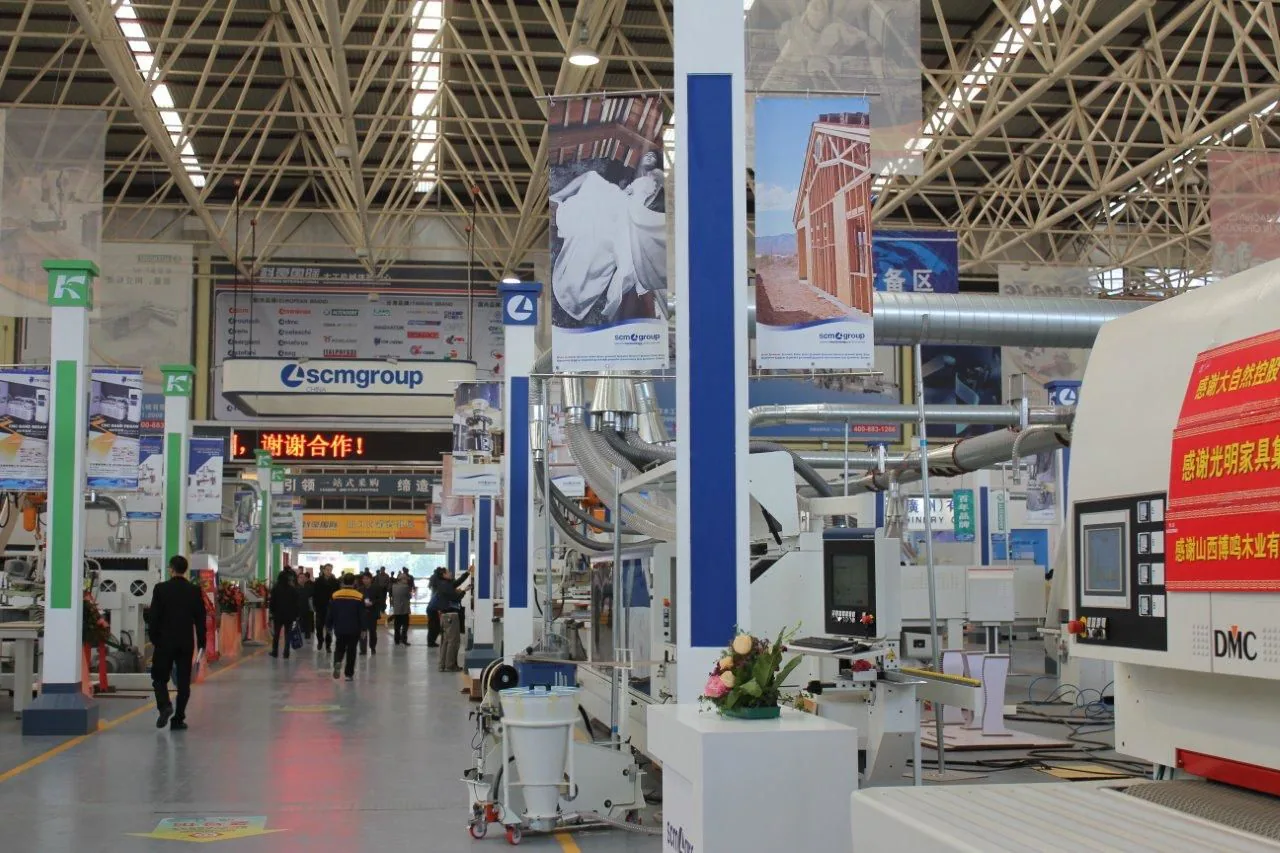 Internazionale della Macchine per la lavorazione del Legno Lunjiao (Cina) 2013