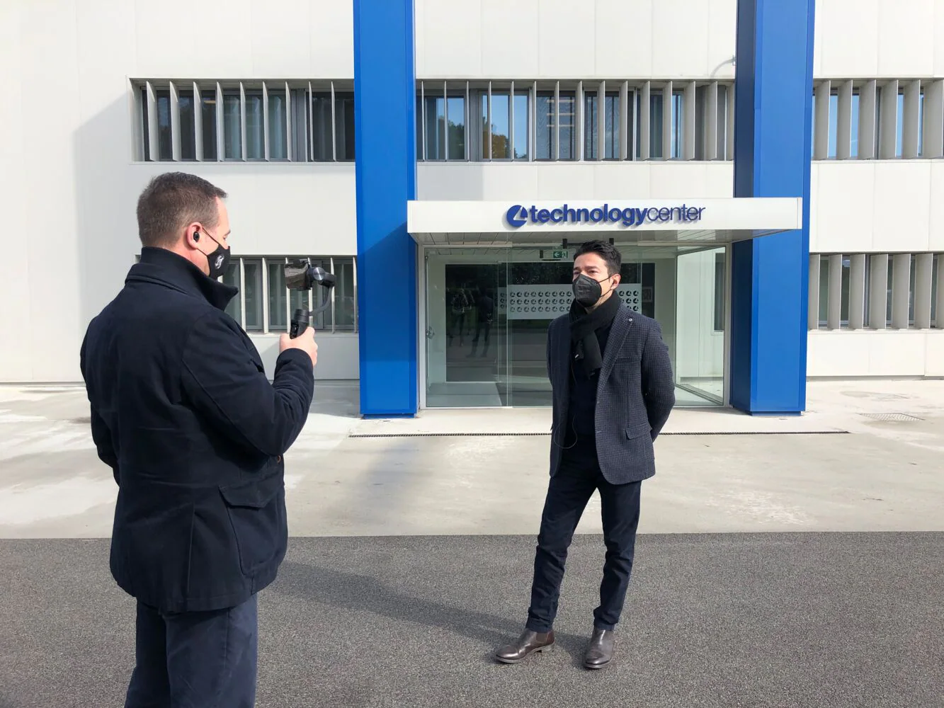 Tech tour online en SCM para unos 400 estudiantes de las escuelas de la madera húngaras