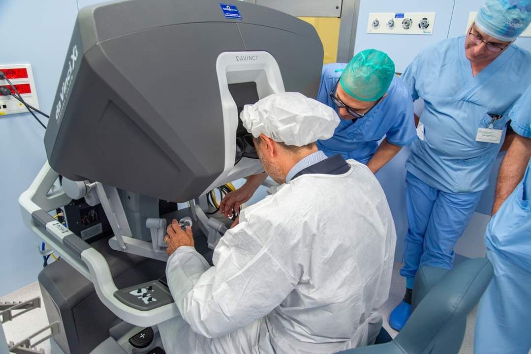 Nuovo robot chirurgico per l’ospedale di rimini con il sostegno anche di Scm Group