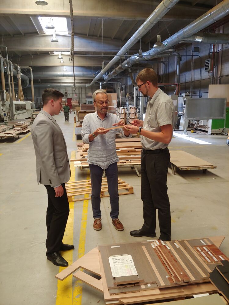 Студенческая практика в SCM, Италия